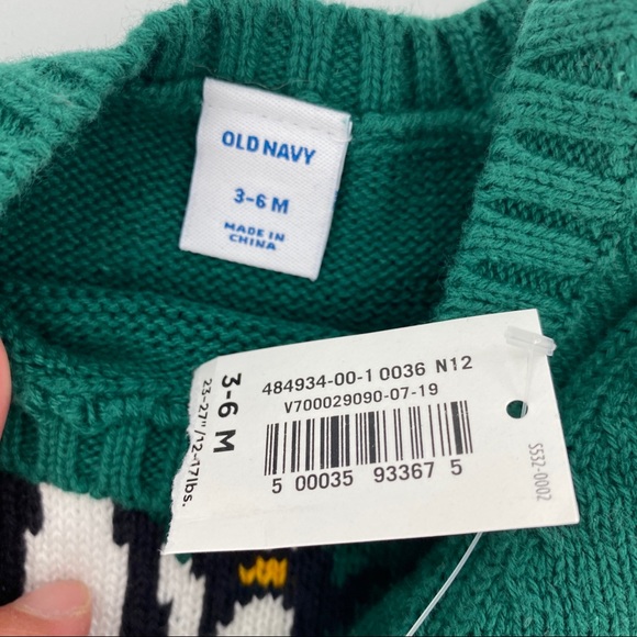 Old Navy Infant Holiday Polar Bear Sweater 3-6m - Picture 2 of 3